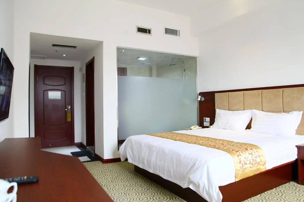 Dalian Free Trade Center Hotel