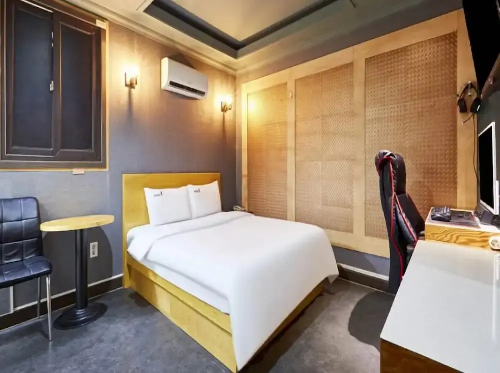 Juan Hotel Some