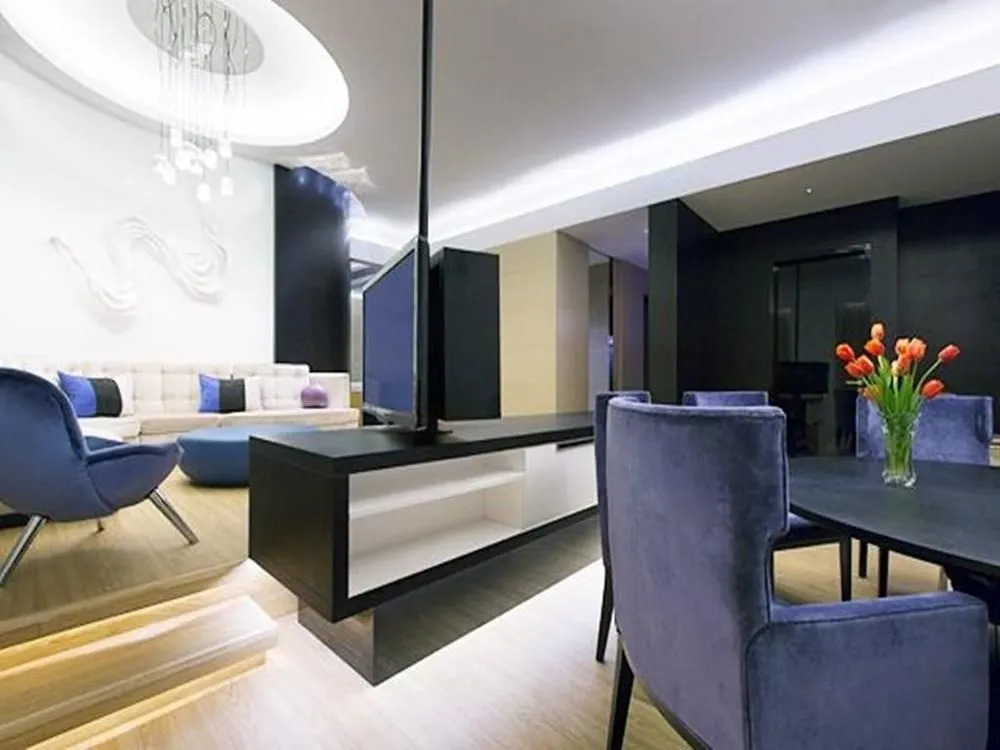 Cineaste Garden Hotel
