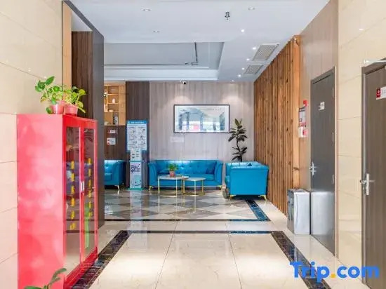 Rujia Huayi Selected Hotel (Nanjing Liuhe Fenghuangshan Park Subway Station Branch)