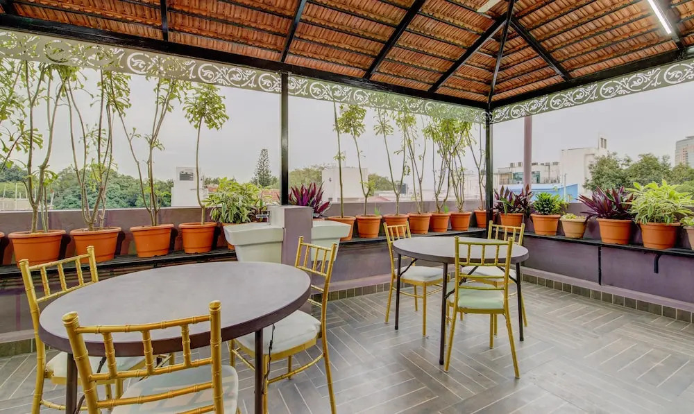 Treebo Trend Saffron Suites