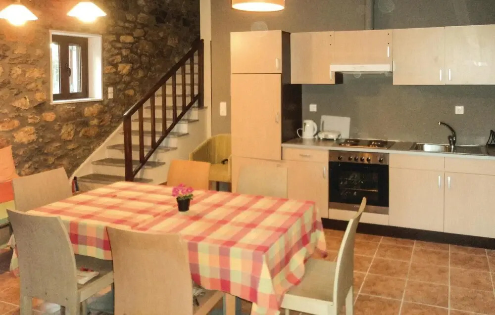 3 Bedroom Lovely Home In Paralio Astros