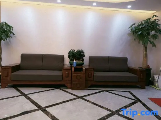 Yiyiju Business Hotel