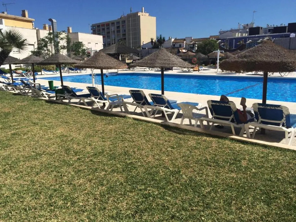 Nogalera 110 City central 3 pools with bar