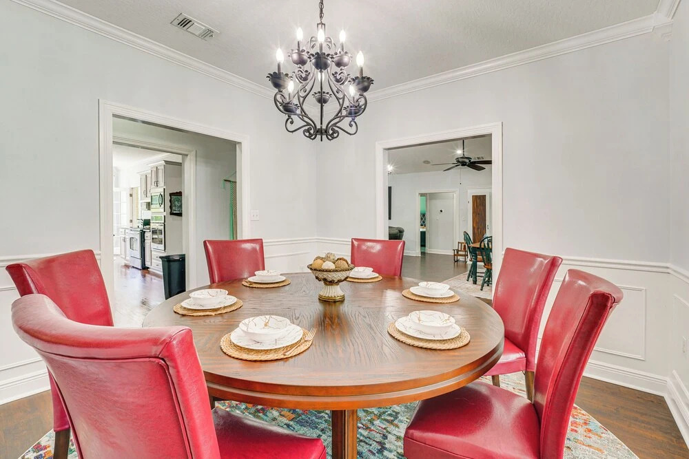 Spacious Long Beach Vacation Home w/ Patio & Grill