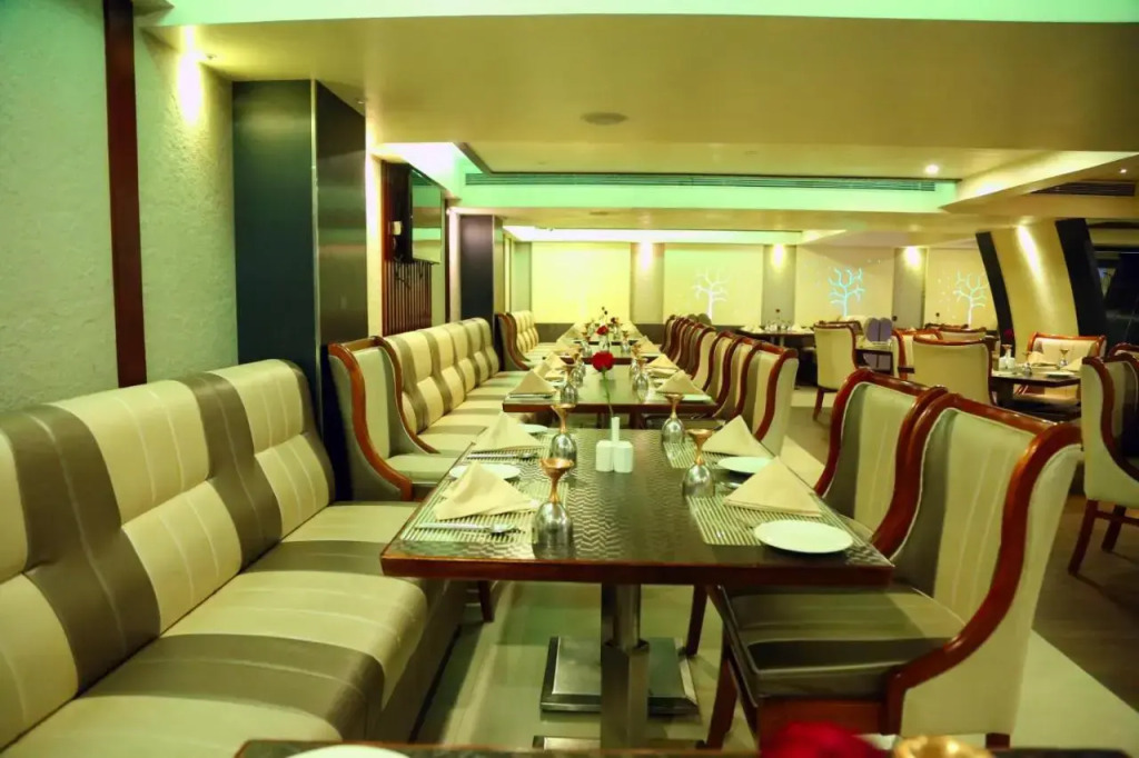 Hotel Roopa
