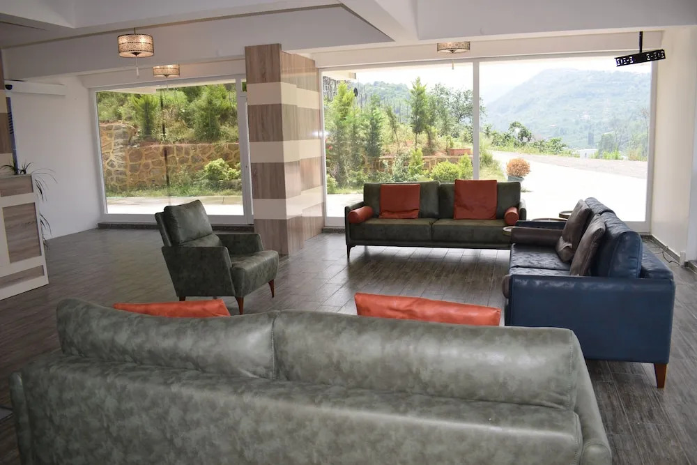 Zahi Hotel