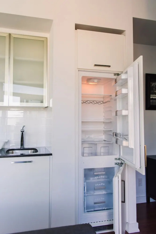N2N Suites - ICE CityView Suite by Short Term Stays