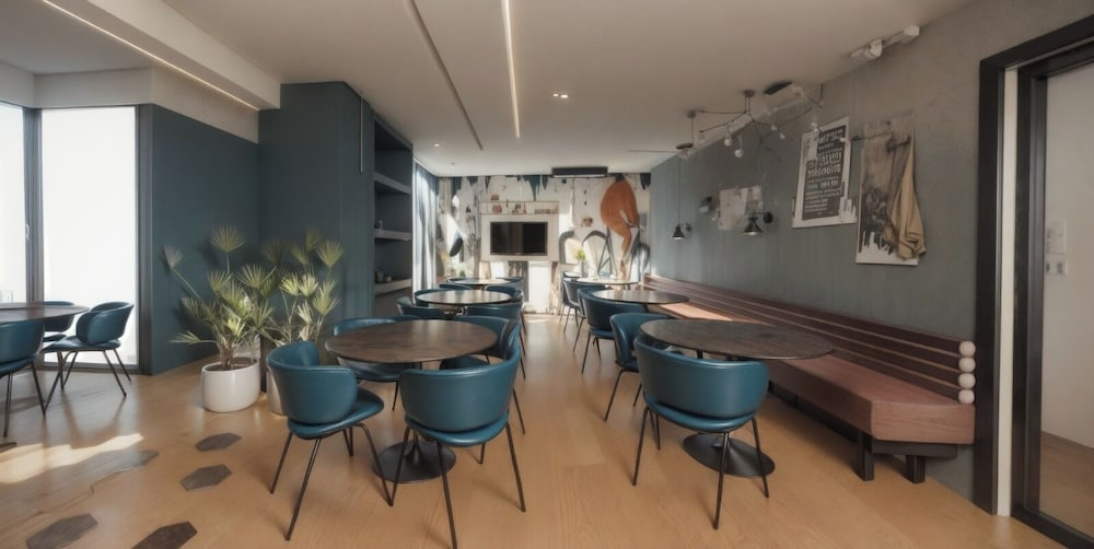 Unii Hotel