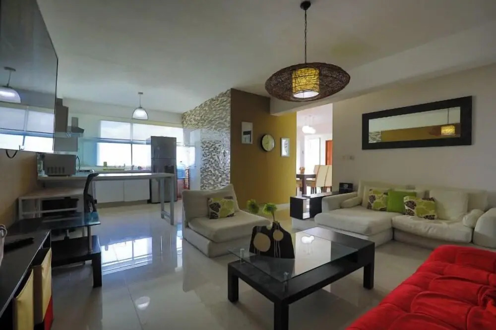 Spacious Condo with Gym & Pool Cancun