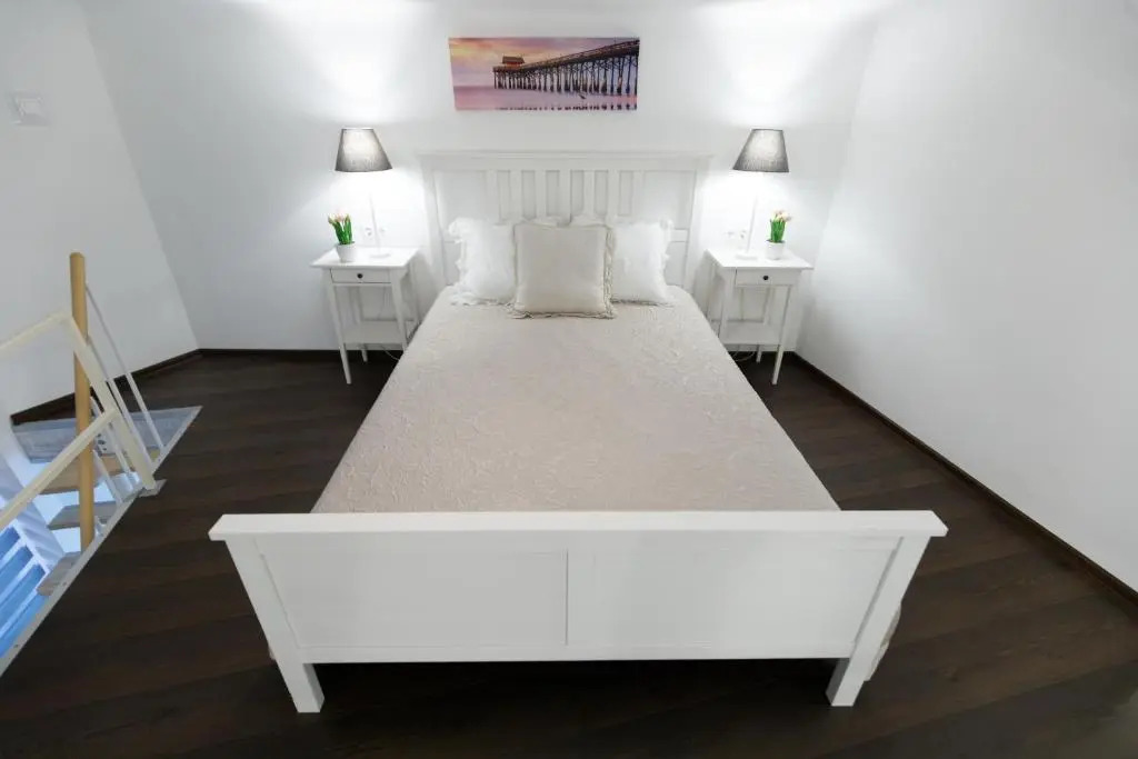 Sleek Minimalist Studio at Inner City