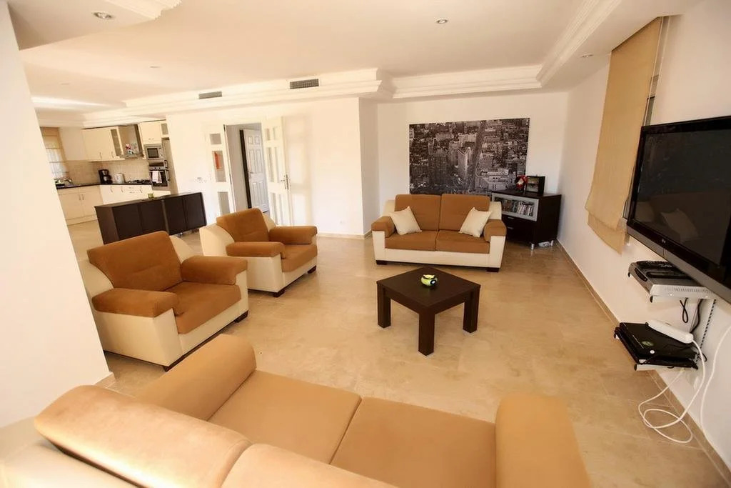 Palm Lane Residence