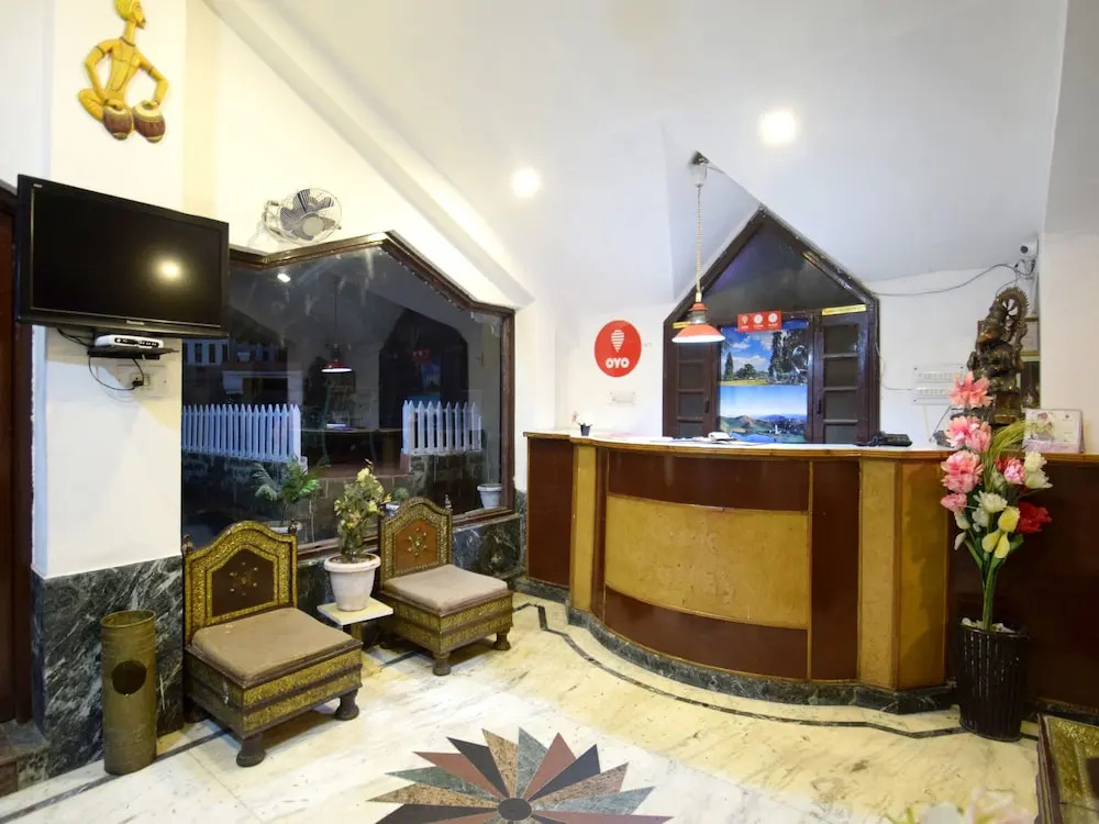 OYO 12527 Hotel Oak Valley