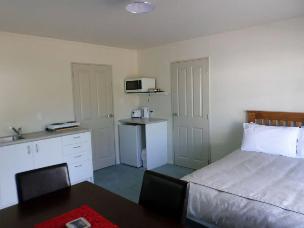 Central Chalets Ltd