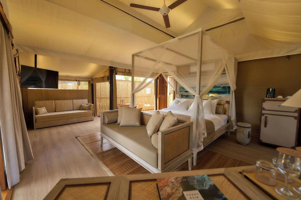 Amarena Canvas Beach Hotel