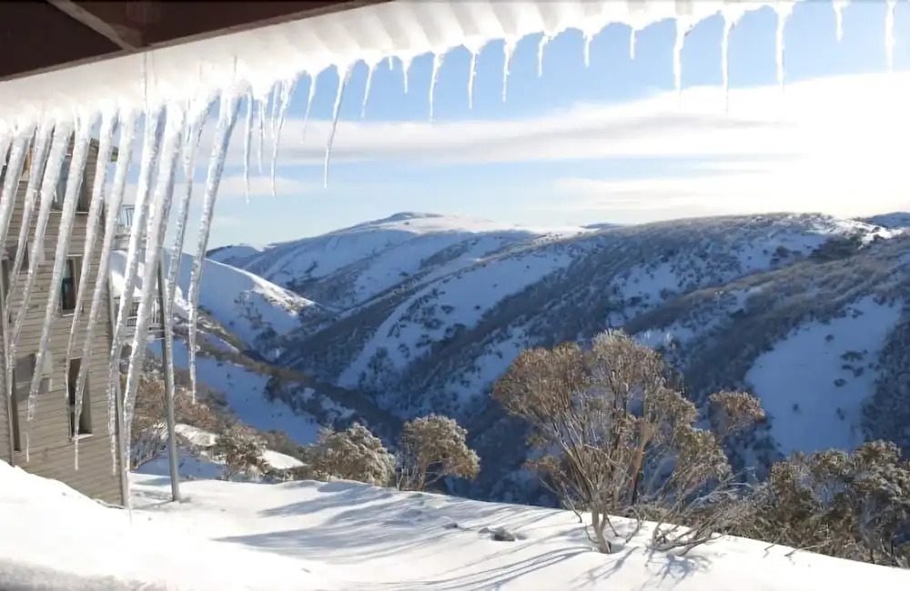 Snowtel 1