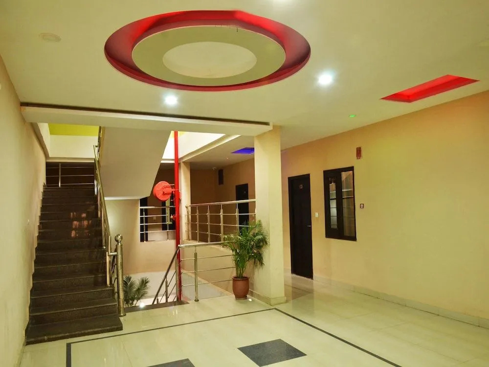 OYO 5809 Empire Inn