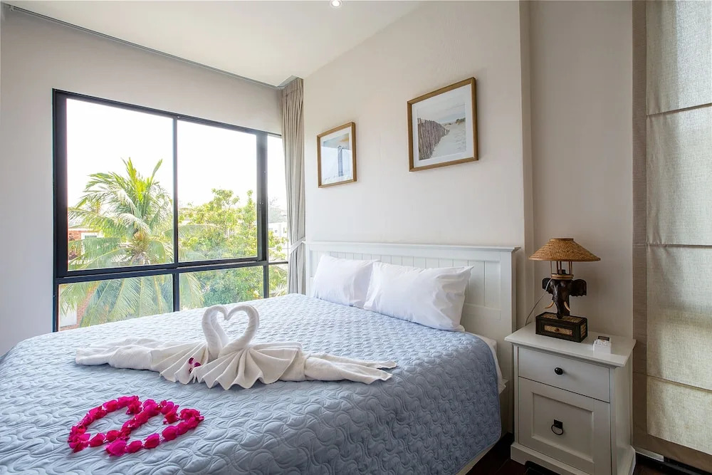 Suite Enu by TropicLook