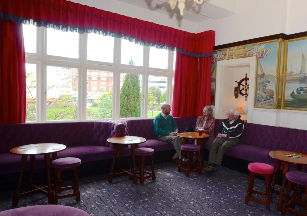 Whitehall Hotel