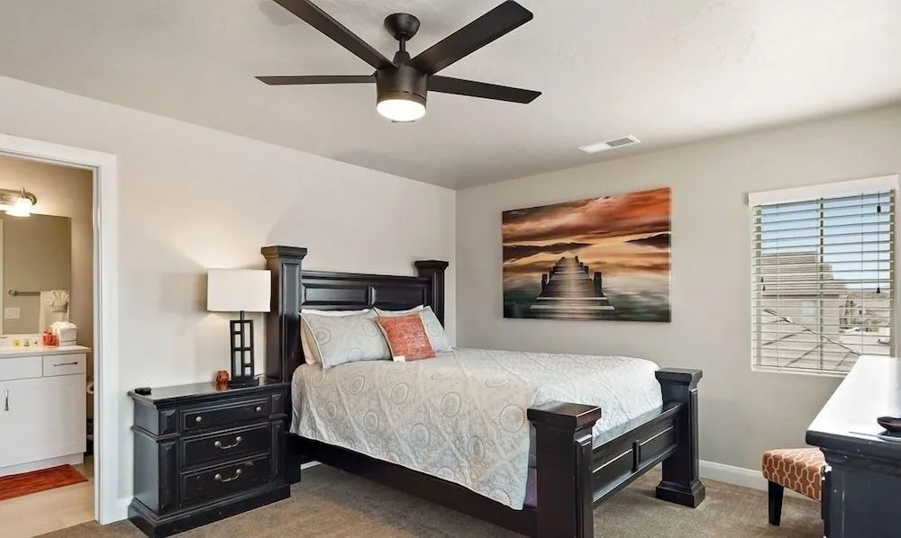 Spacious Villa 5 minutes to Lake State park by Redawning
