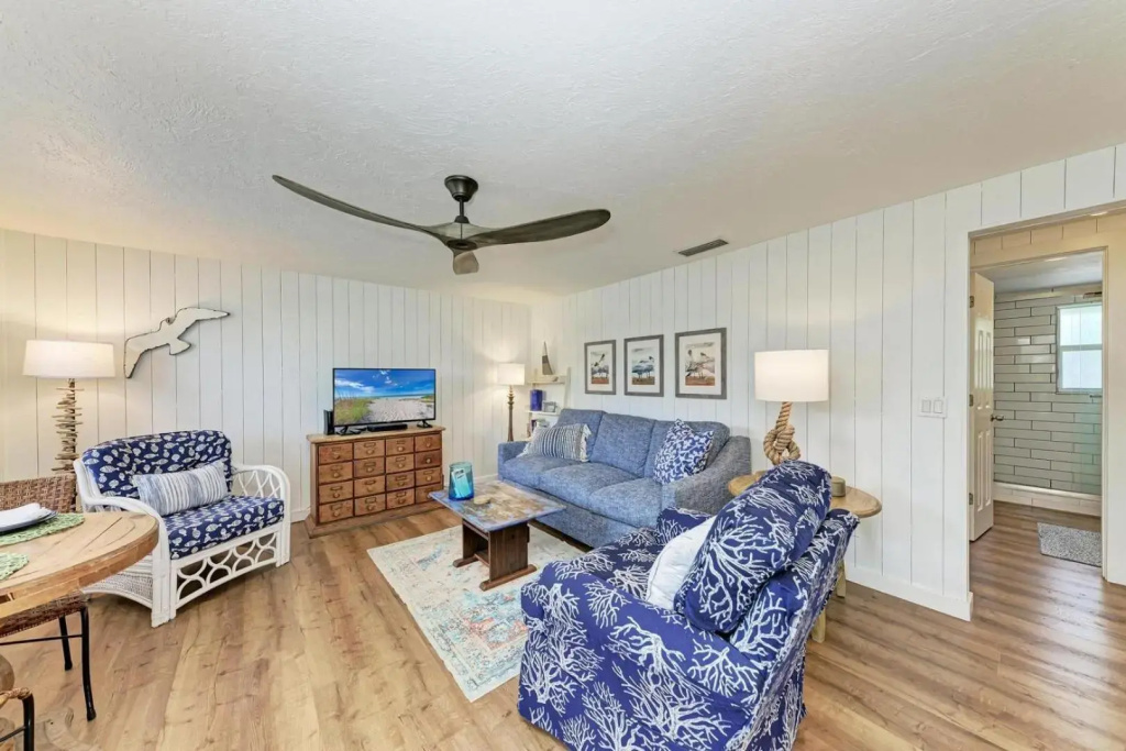 Blue Egret 306 - 61st St Unit A East