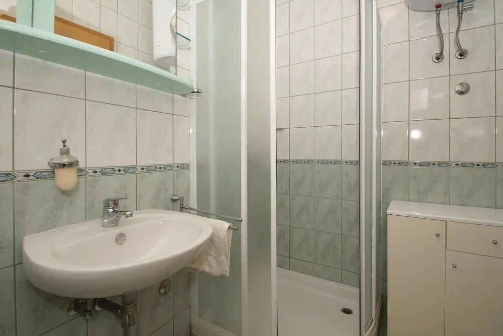 Holiday Home Zastrazisce With Sea View 04