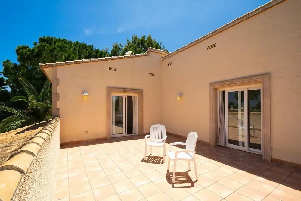 Charming 3-bed Villa in Denia, First Beach Line