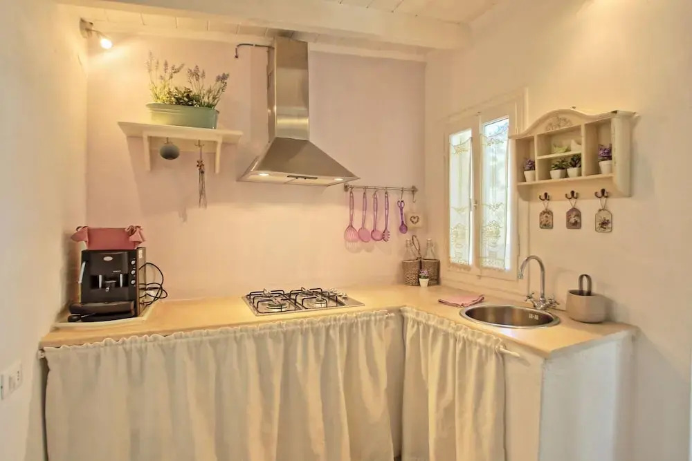 Lili Luxury Cottage in Ozias