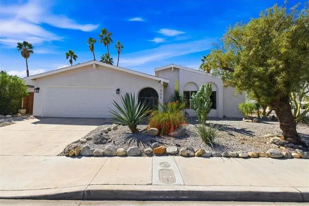 Welcome to Casa Cielo Vista, a Bright South Palm Springs Retreat