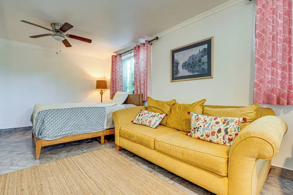 1 Mi to Train: ATL Area Apt w/ Patio & Shared Yard