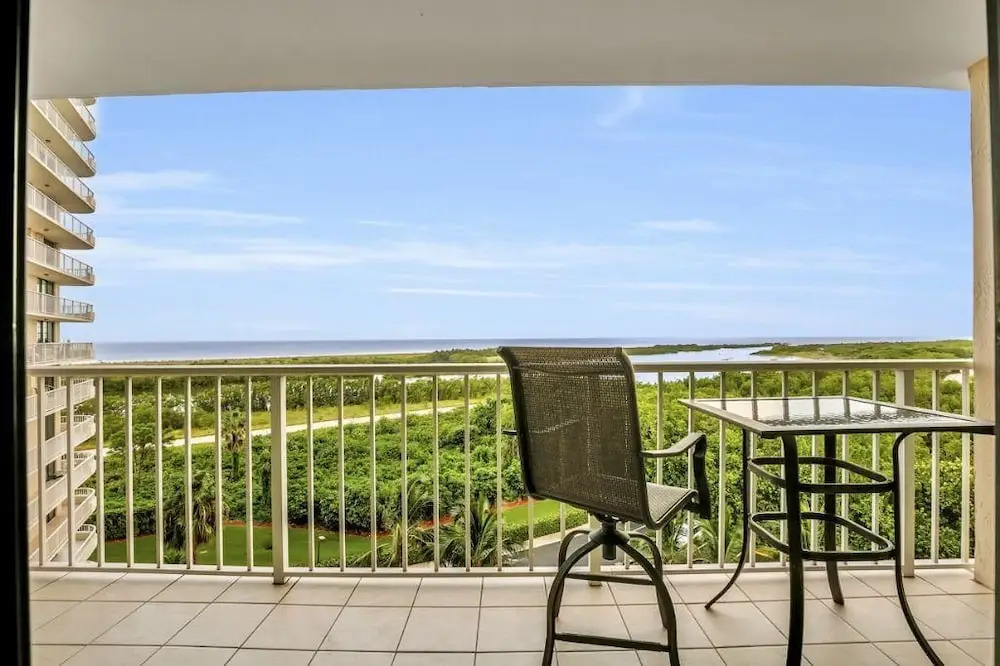 Seaview Court