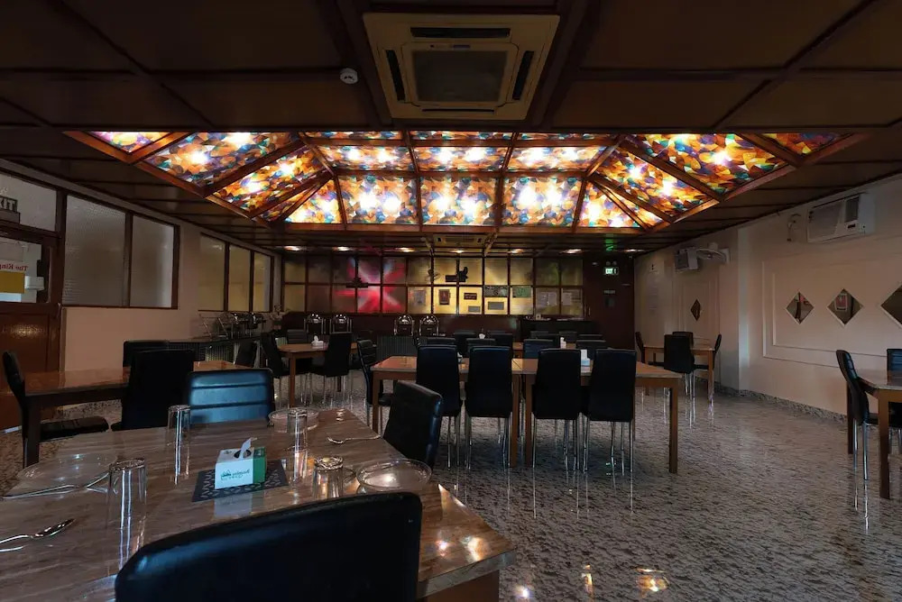 Hotel Mainak