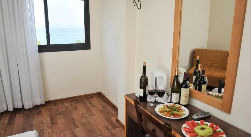 אחוזת חוף כנרת kinneret village