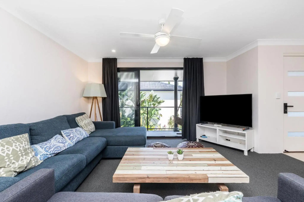 Byron Bay Accom Unit 3 5-9 Somerset Street - Summer Central