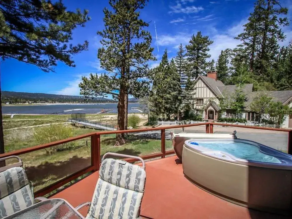 Lake Escape #1523