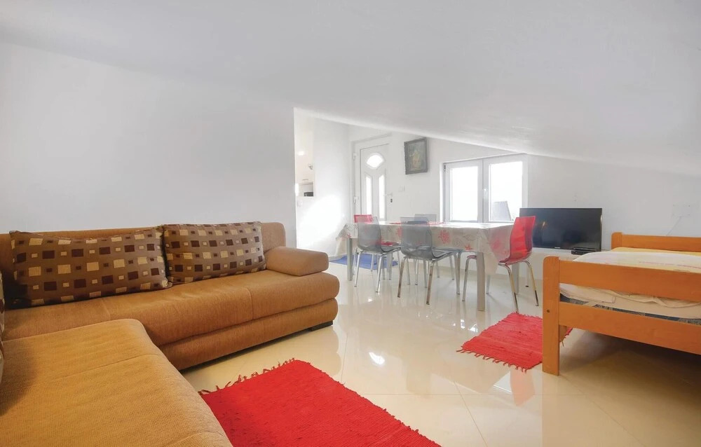 Beautiful Home in Medulin With Wifi and 2 Bedrooms
