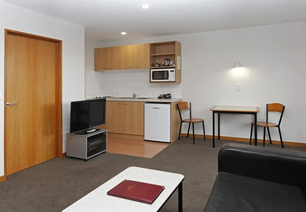 306 Motel Apartments