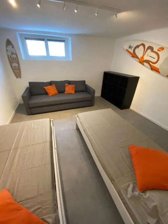 appartement rez de villa proche port et plages de Sanary