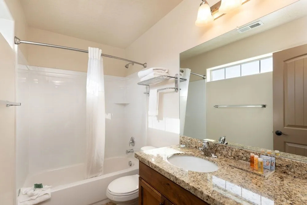 Duchesne Suites