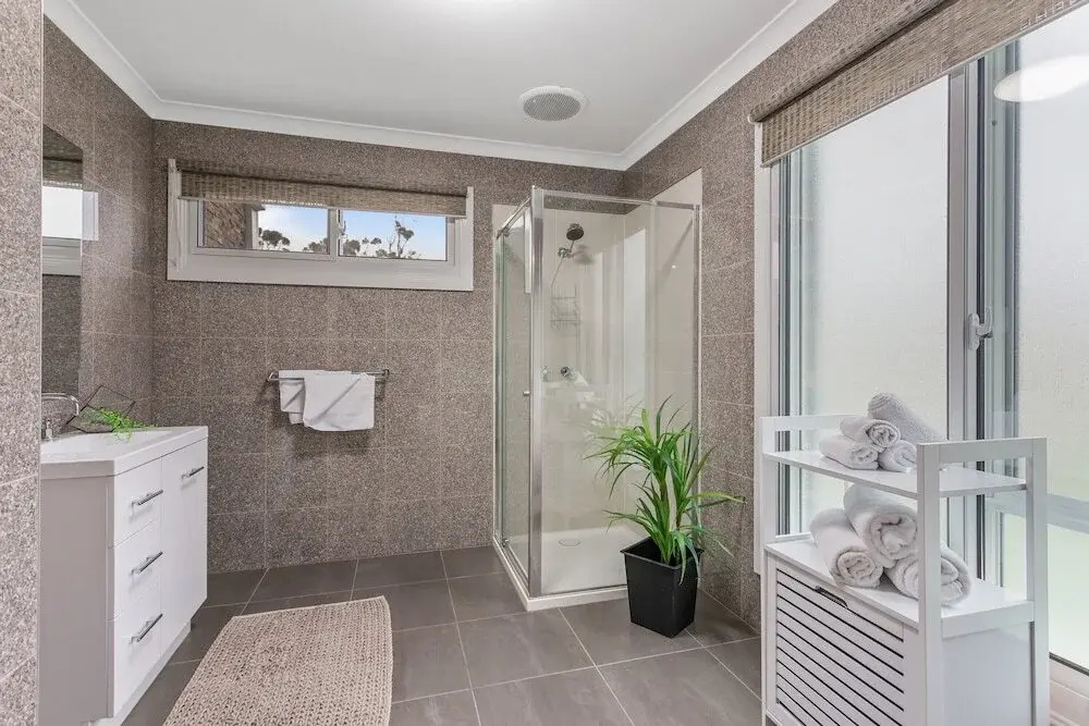 Serviced Houses - Bulla Hill