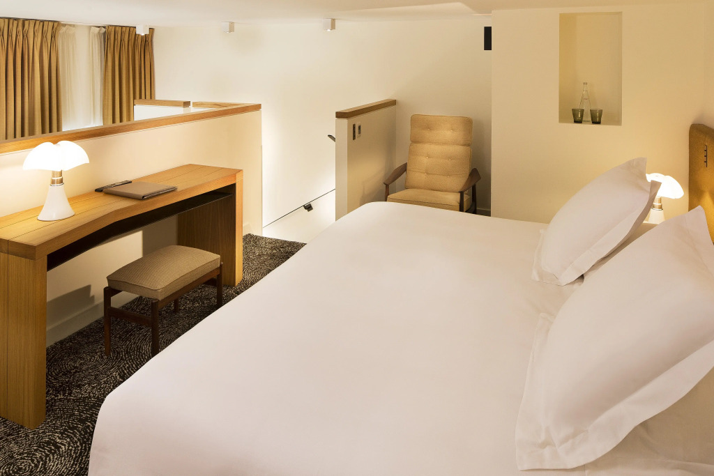 Hotel Marignan Champs-Elysées