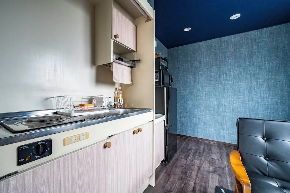 Silk Court 403