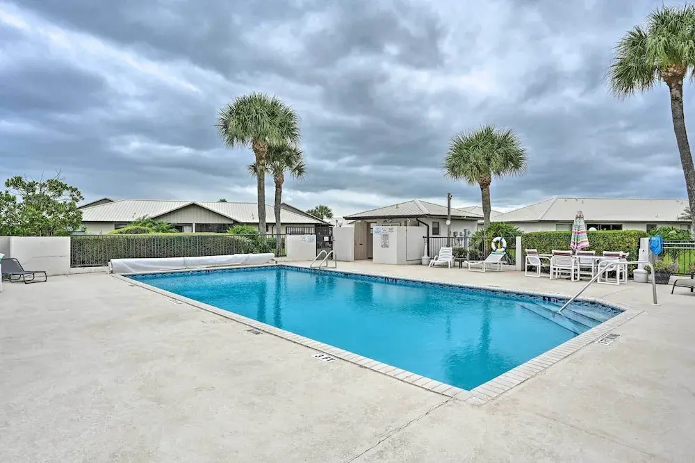 Grill, Lanai and Pool Access Charming Sebring Villa