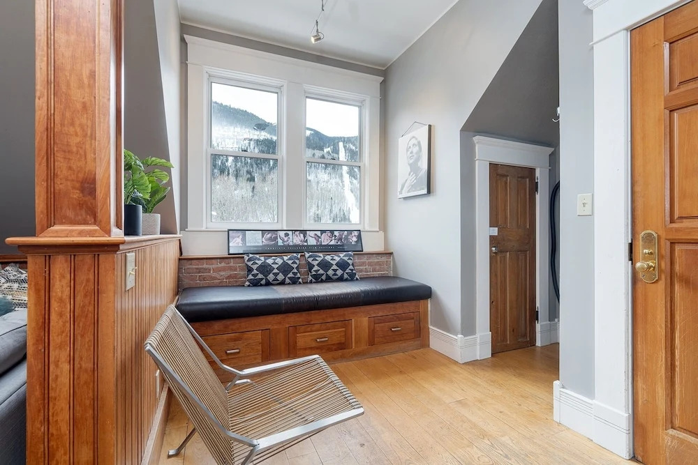 Ajax Loft 1 Bedroom Apts by RedAwning