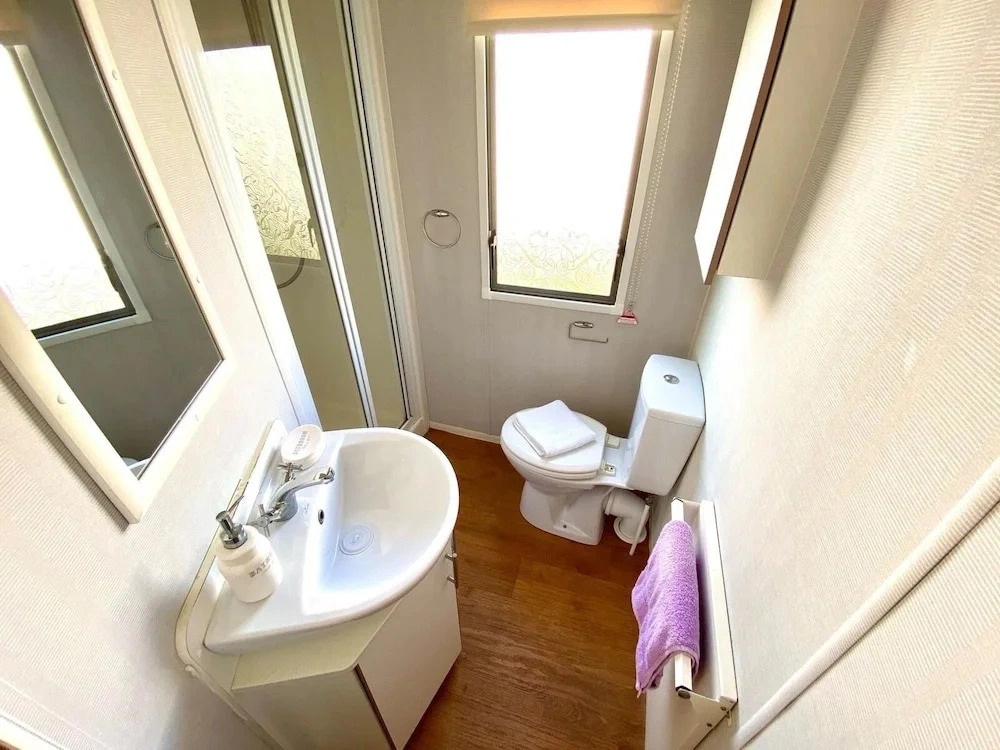 Stunning 3-bed Caravan in Clacton-on-sea