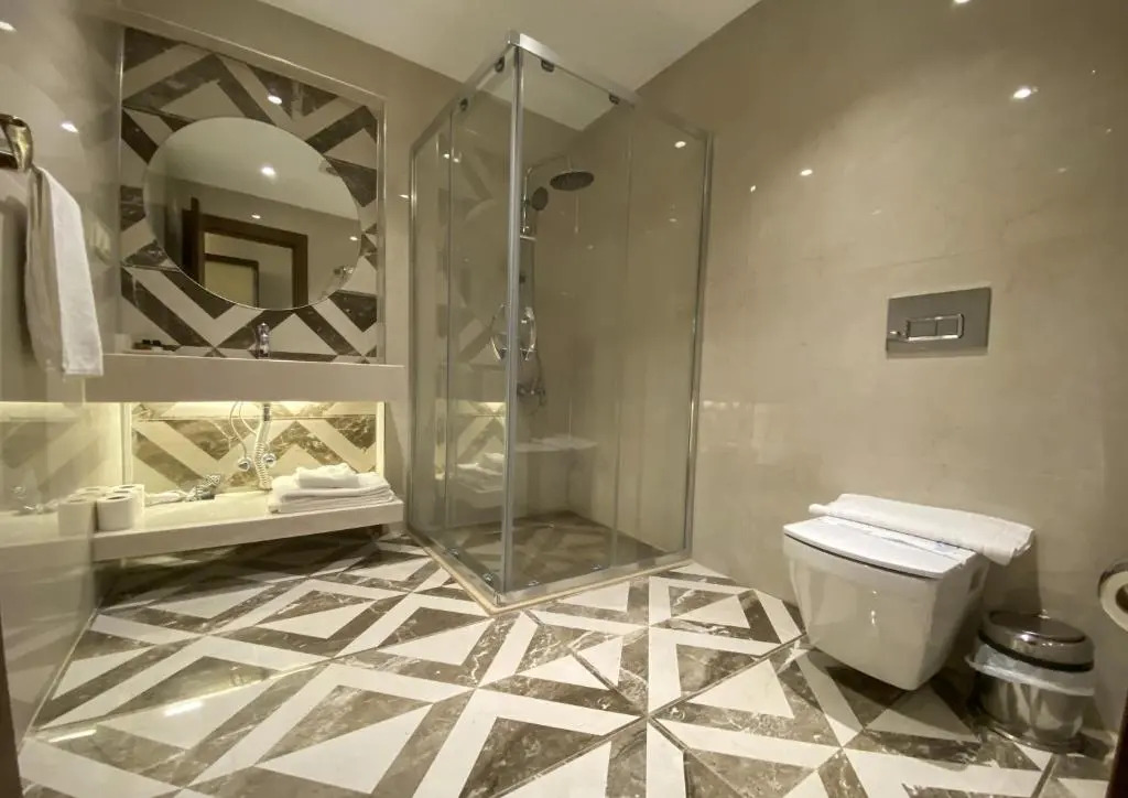 Grand Luxury