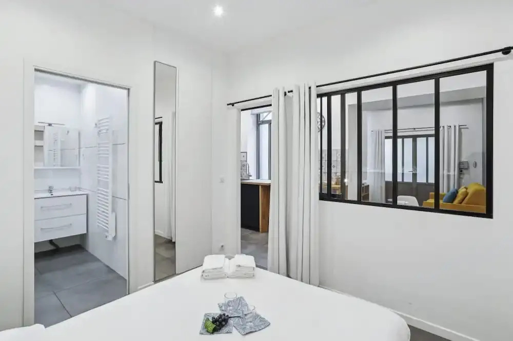 Lavie Maison House in the Marais Family