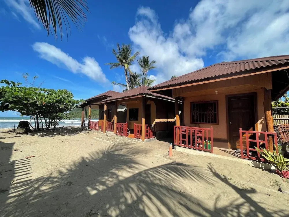 Akoya Beach Park and Cottages