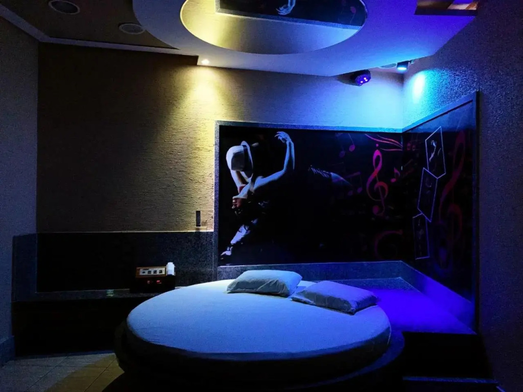 Motel Emoções