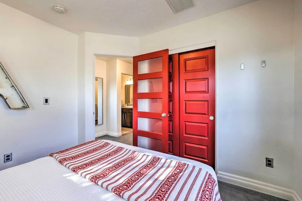 Custom Home < 2 Mi to Downtown Boise